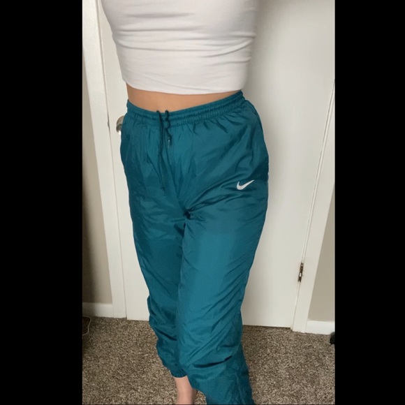 nike windbreaker joggers